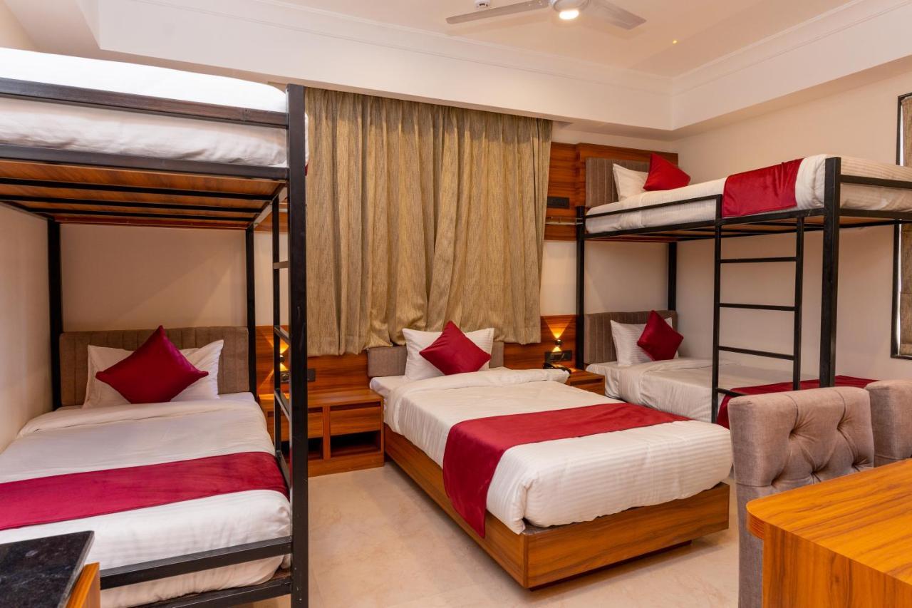 Raghunandan Palace - A Premier Boutique Stay, City Center & 500 Meters From City Railway Station Udaipur Esterno foto